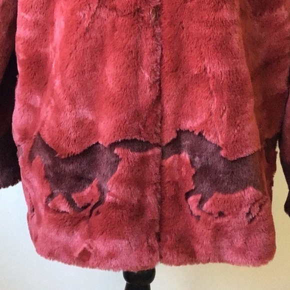 Elegant Maroon Teddy Jacket - Picture 3 of 10